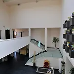 Falconara & Отель Ликата