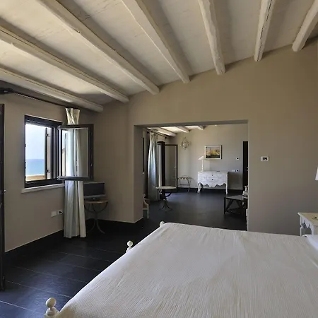 Otel Falconara & Butera