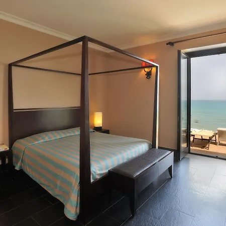 Hotell Falconara & Licata