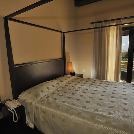 Falconara & 4*