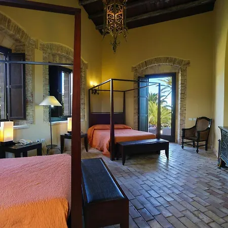 Falconara & 4*