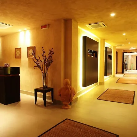 Falconara & Hotell 4*