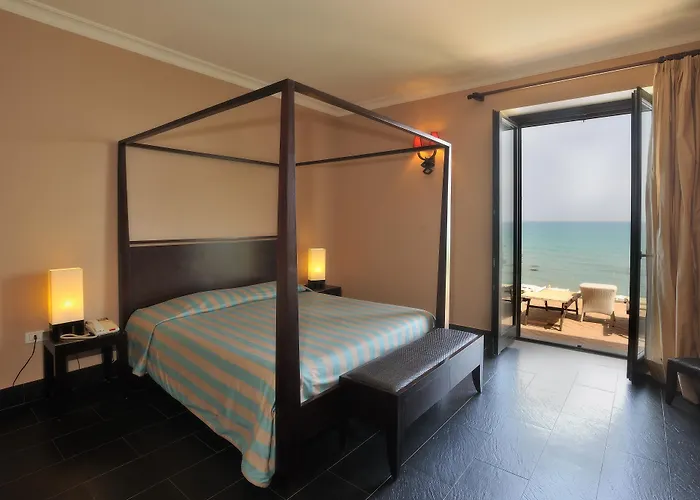 Hotel Falconara & Licata
