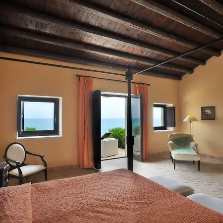 Hotel Falconara & Licata