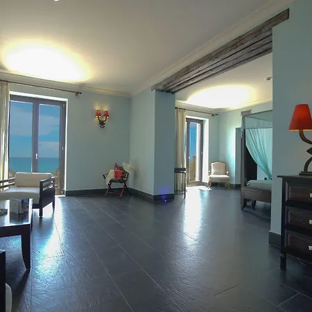 Hotel Falconara & Licata